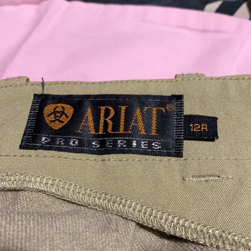 Ariat girls size 12R Pro Series breeches